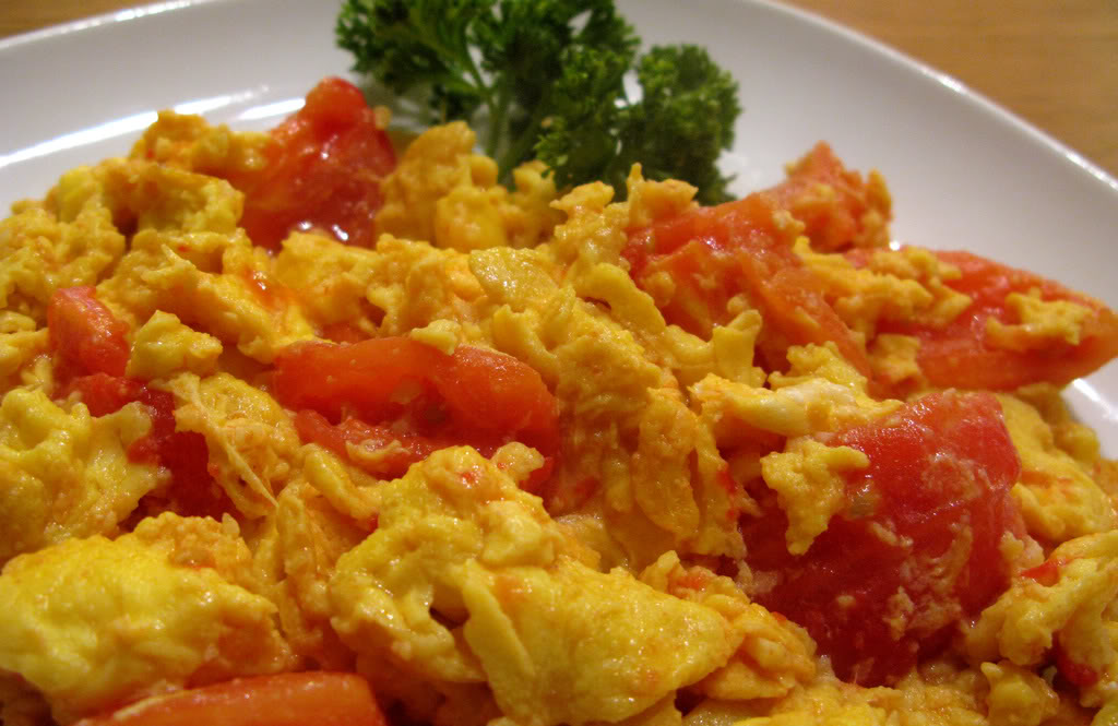 Scrambled Eggs with Tomatoes.