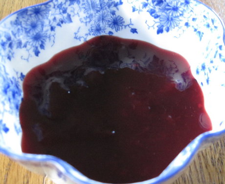 Red-wine honey plum sauce 