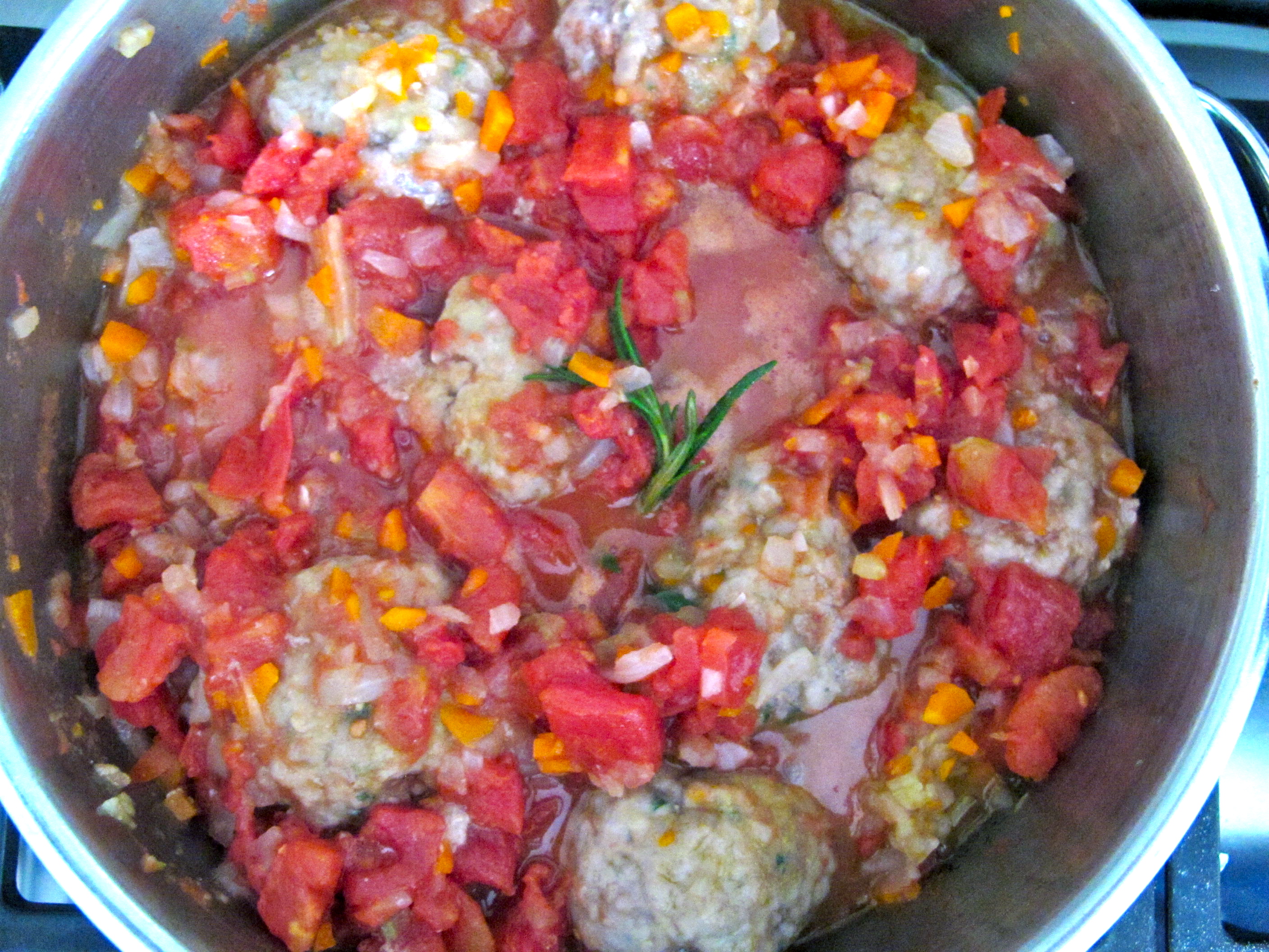 RIGATONI WITH MEATBALLS