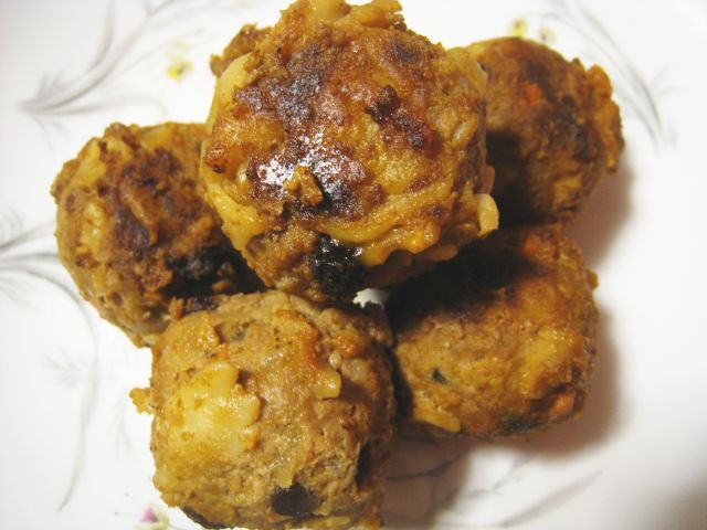 Spaghetti 'in' Meat Balls