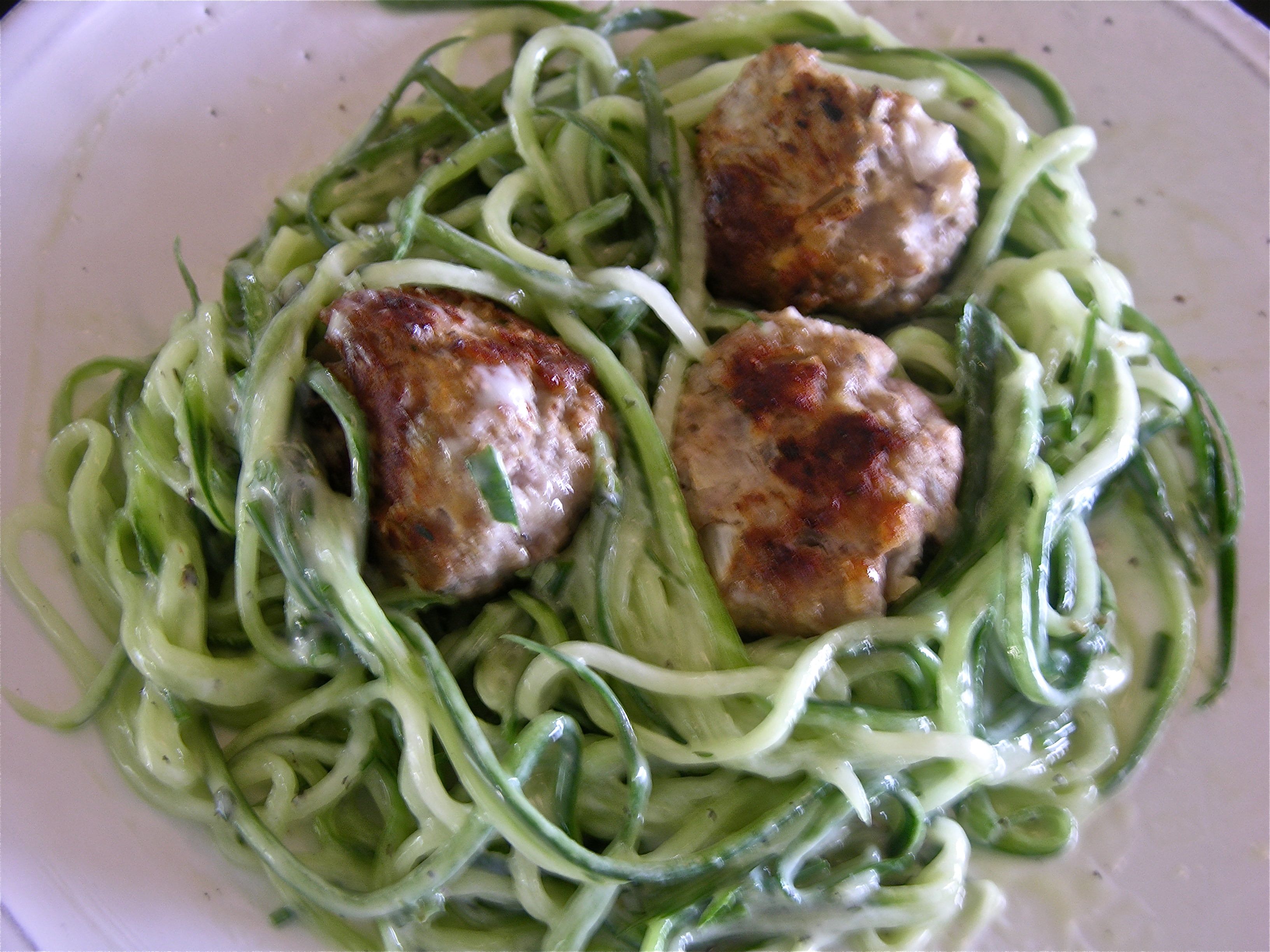 MEATBALL SALAD with Cucumber "Pasta"