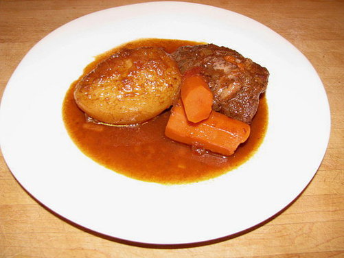 Hungarian_pot_roast_plated