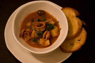 Squid_potato_and_olive_stew
