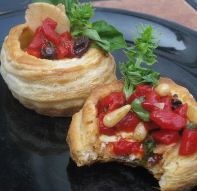 Goat cheese and red pepper compote puffs