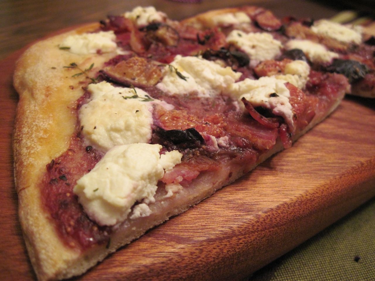 Figgy Bacon, Ricotta & Thyme Pizza