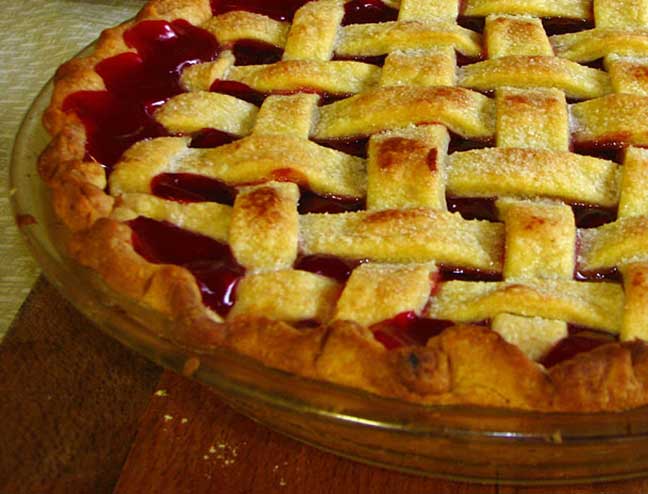 Taste-of-fall cherry pie