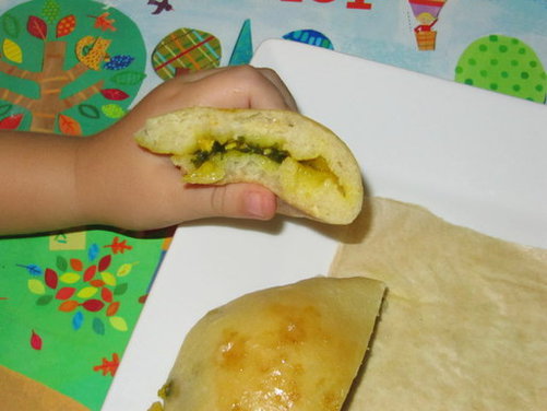 Curry Chicken, Kale and Green Apple Manapua