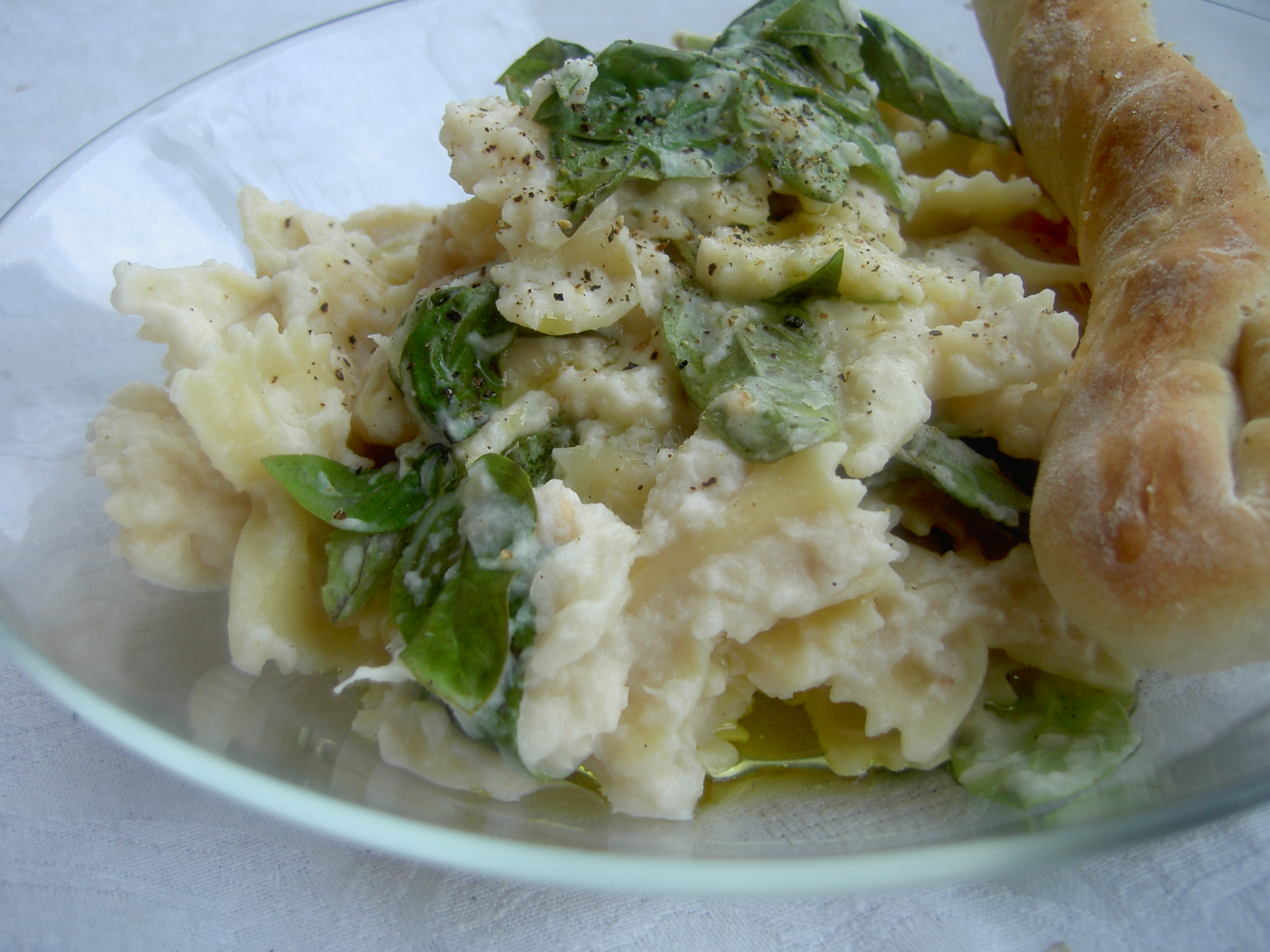 Creamy Cauliflower Sauce with Pasta