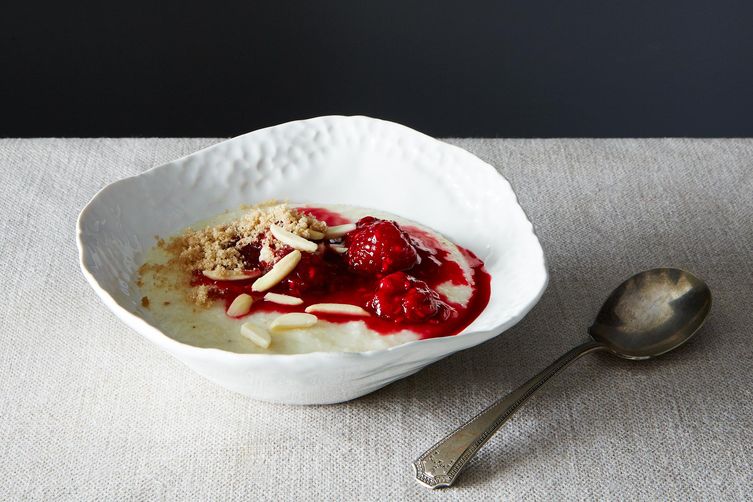 2014-0408_cp_brie-butter-grits-honey-raspberry-compote-016