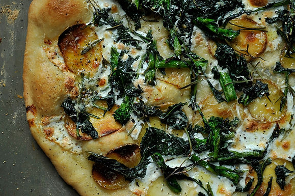 2611_broccoli_rabe_potato_and_rosemary_pizza