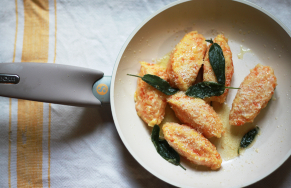 Carrot_gnocchi_in_pan