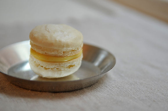 Meyer_lemon_macarons
