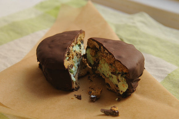 Mint_chocolate_harbor_bars