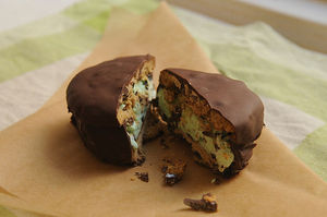 Mint_chocolate_harbor_bars
