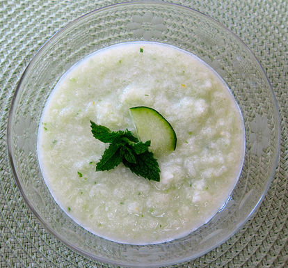 Cucumber_honeydew_soup