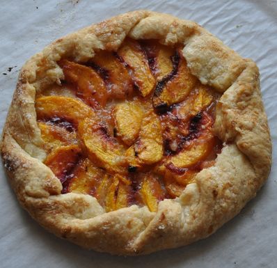 Mini_rustic_peach_tart_1