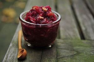 Pear_brandy_and_walnut_cranberry_sauce