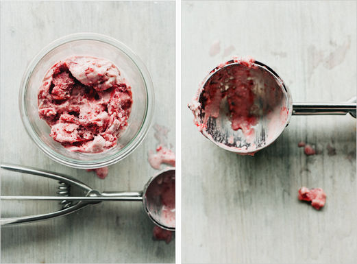 Strawberry_ice_cream_0004