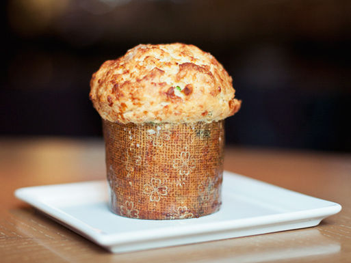 20120624-211999-bourbonsteak-porkcupcake-outside