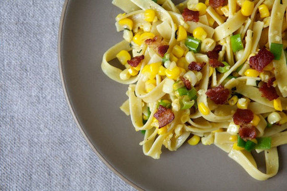 13643_buttered_corn_and_noodles