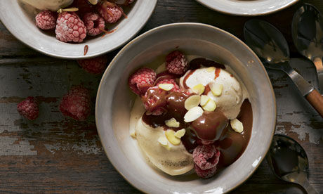 Hugh-fearnley-whittingsta-008