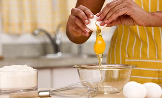 120925_food_crackingeggex.jpg.crop.rectangle3-large