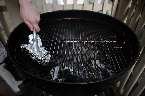 Grill_cleaning