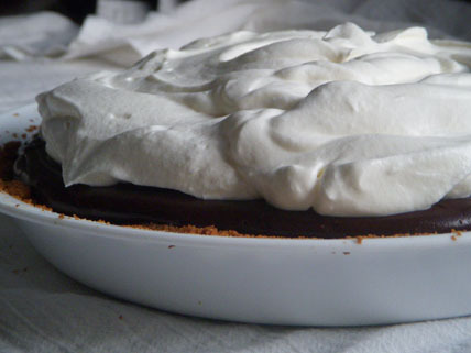 Chocolate-cream-pie-beauty-1