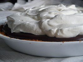 Chocolate-cream-pie-beauty-1