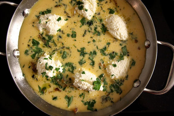 Onion-and-ricotta-frittata