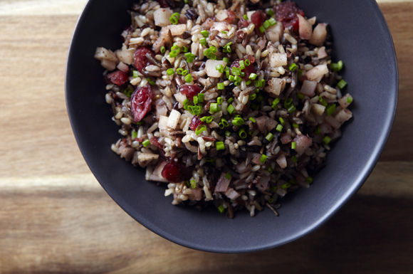 13700_spiced_cranberry_and_pear_wild_rice_pilaf