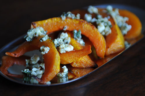 7374_caramelized_butternut_squash_wedges_with_a_sage_hazelnut_pesto