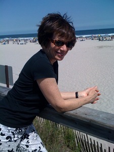 Leslie_in_avalon_july_09