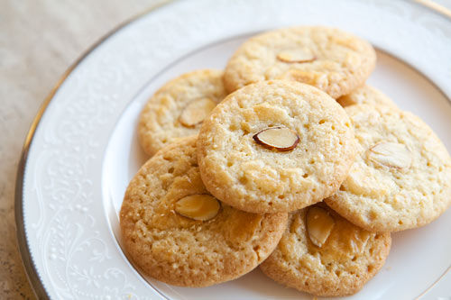 Chinese_almond_cookies