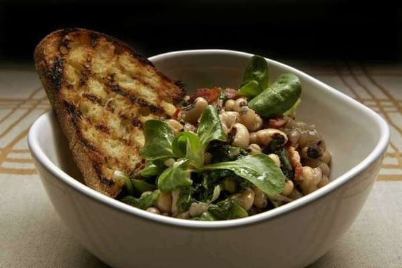 La-dd-black-eyed-pea-recipes-for-the-new-year-2012-001