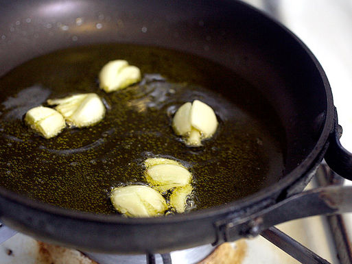 20130123-garlic-cooking-primary