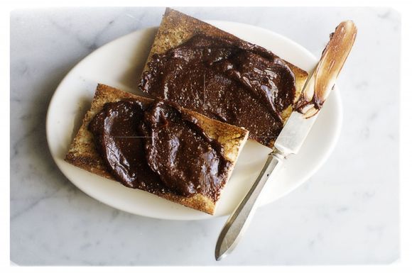 Chocolate-hazelnut-spread1-1024x680-1
