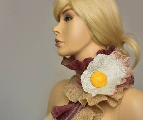 Bacon-scarf-a-fried-egg-brooch