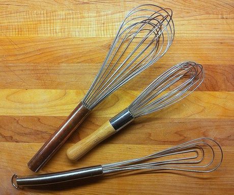 La-kitchen-gadget-whisks-101-20130318-001