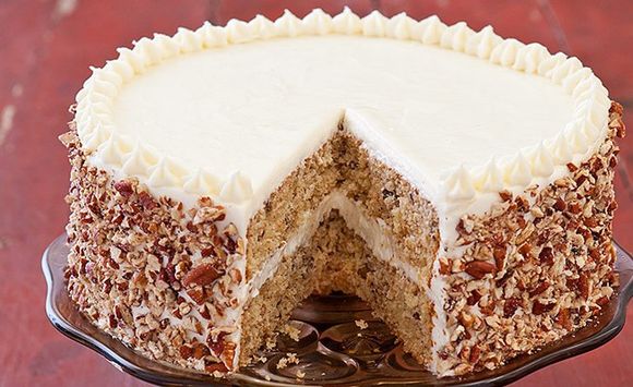 Foodyore-italiancreamcake-653x400