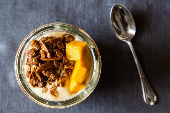 Mango_granola
