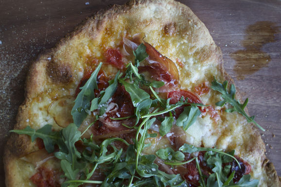 Speck_arugula_pizza_book
