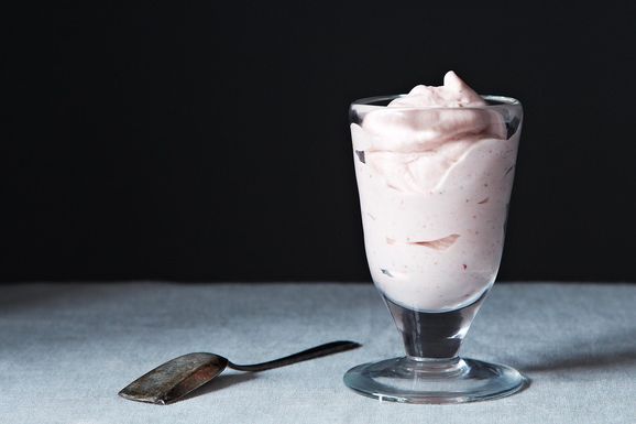 2013-0618_strawberry-ice-cream-008
