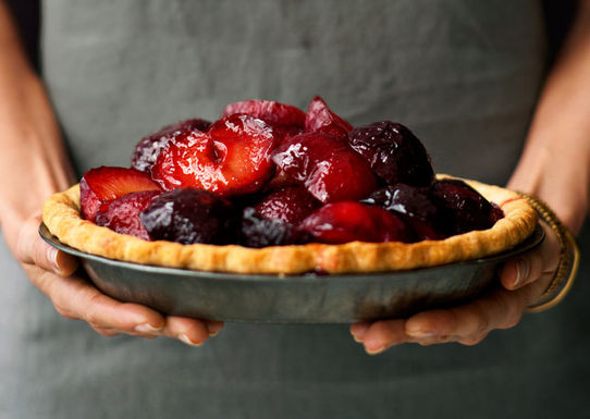 Plum-and-mascarpone-pie-646