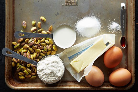 2013-0618_profiteroles-pistachio-mousse-520