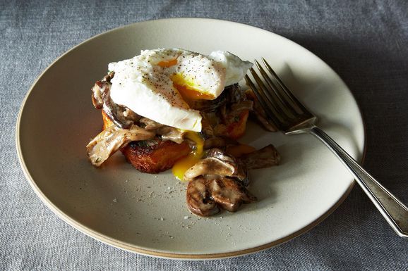 2013-0709_jenny-mushrooms-on-toast-013
