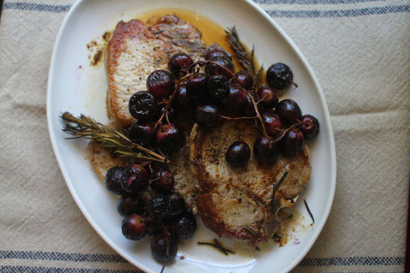 Pork_and_roasted_grapes_f52