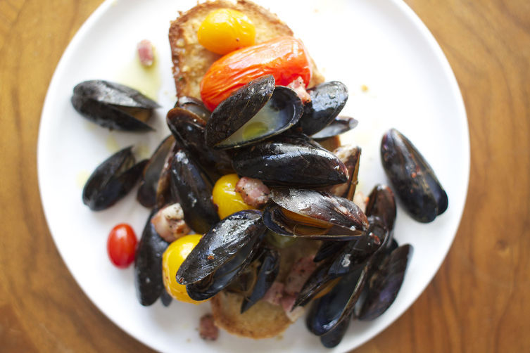 Roasted_mussels_f52