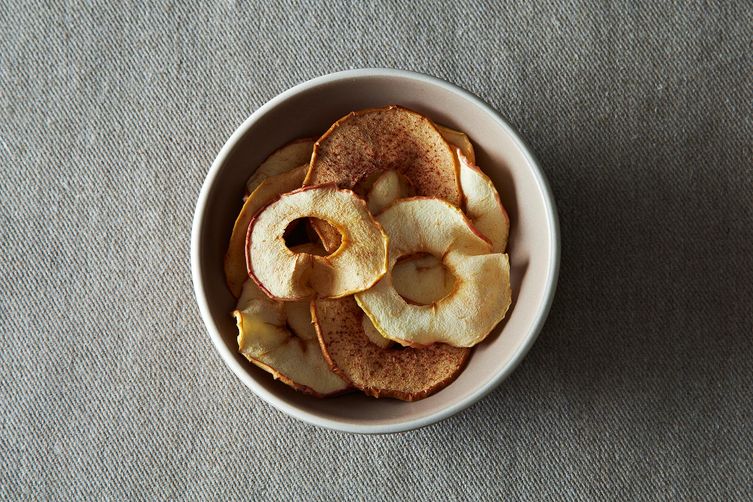 2013-1001_cooking-for-clara_apple-chips-002