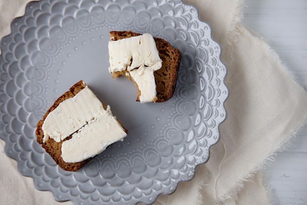 Pumpkin_bread_brie_2